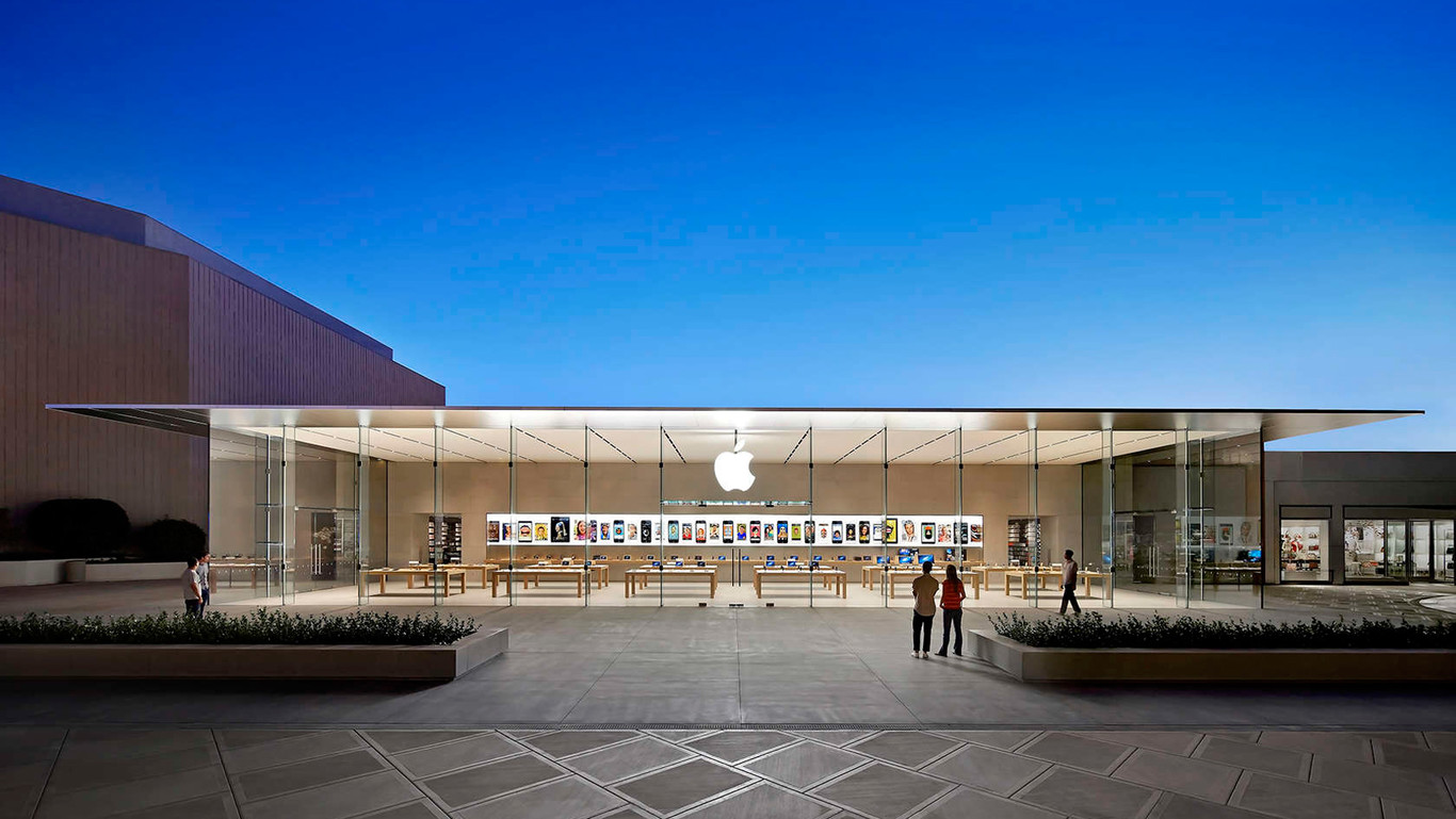 Apple Store Opening Soon